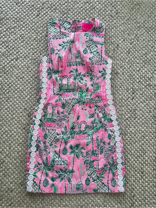 Lilly Pulitzer Dresses & Skirts - Lilly Pulitzer Pink & Green Tropical Print Mini Dress